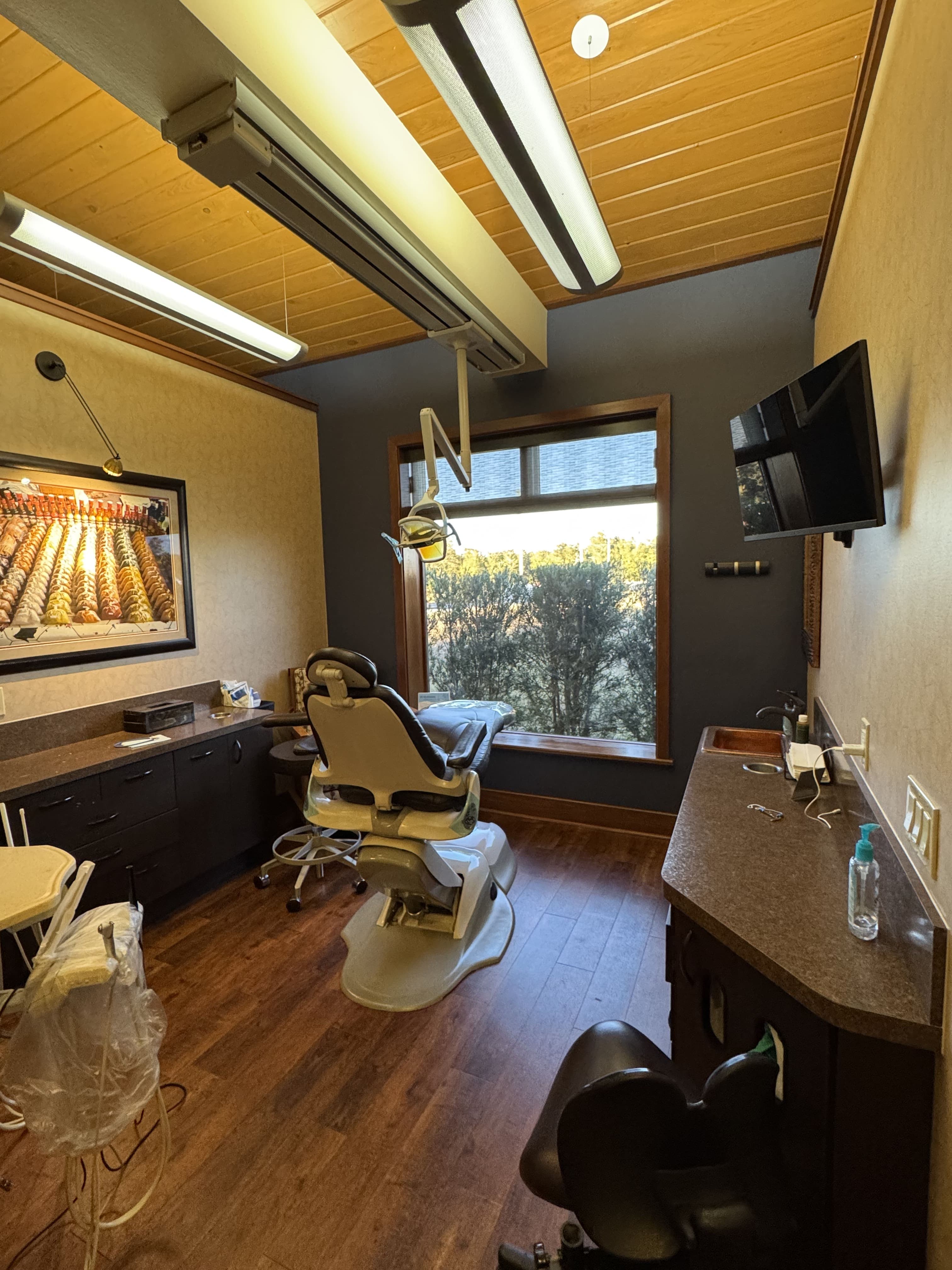 Spacious comfortable waiting area